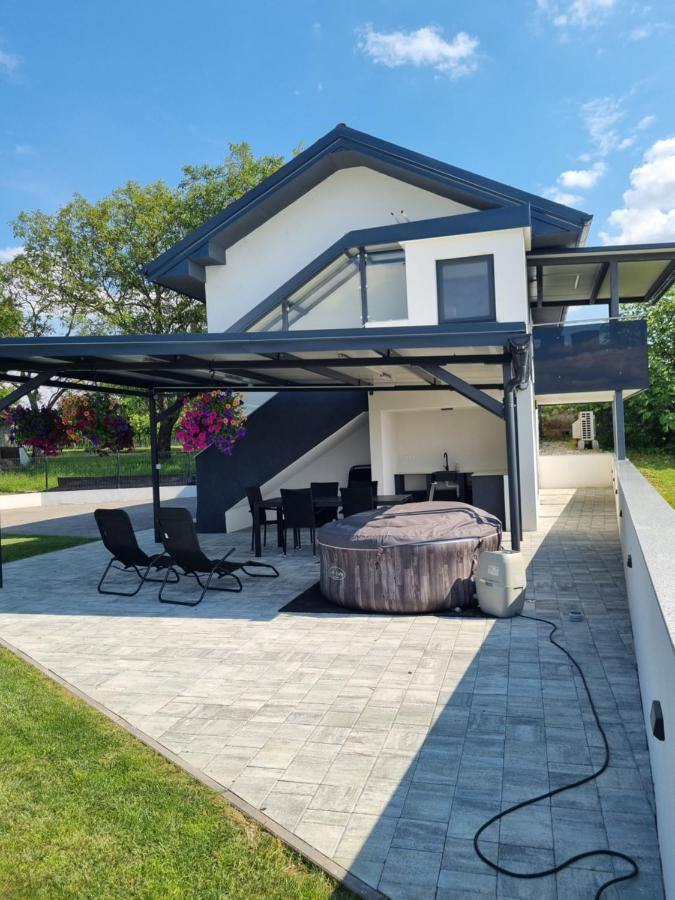 Kuca Za Odmor Kodba Vila Strigova Exterior foto